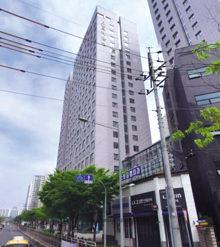 서울 신도림동에 지어진 한 오피스텔. 용적률 상향을 받으며 75가구가 서울시 행복주택으로 공급됐다.