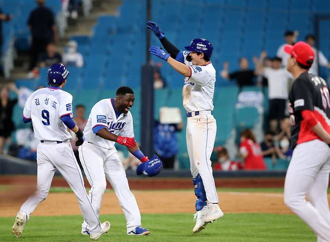 ▲ 끝내기를 친 삼성 피렐라. ⓒ 삼성 라이온즈