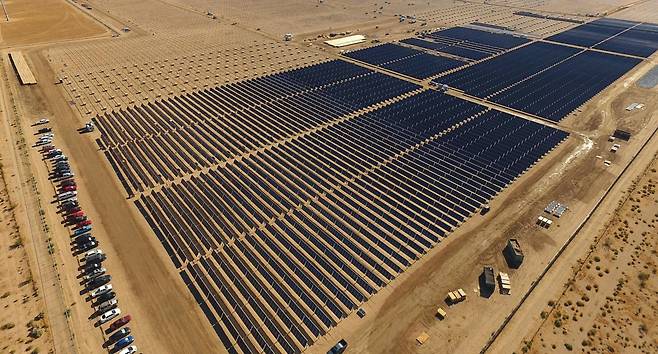 미국 캘리포니아 비컨 카운티 태양광 발전소./한화솔루션 제공