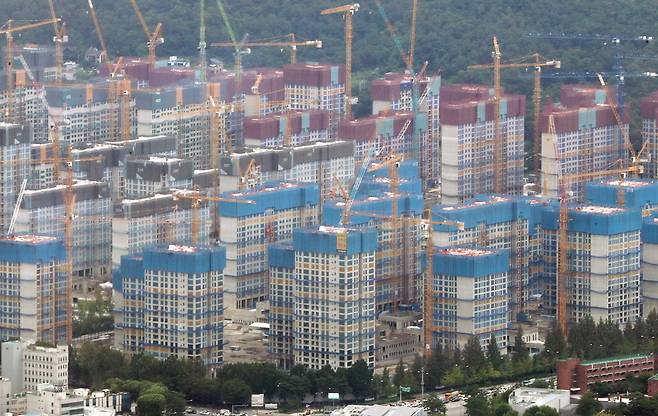 서울의 한 아파트 공사 현장의 모습 / 뉴스1