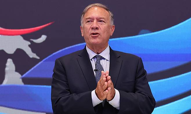 마이크 폼페이오 전 미국 국무장관이 12일 ‘서밋 2022&리더십 콘퍼런스’에서 기조연설을 하고 있다. 남정탁 기자