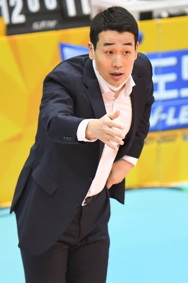 KGC 인삼공사의 고희진 감독. 사진|대한배구연맹