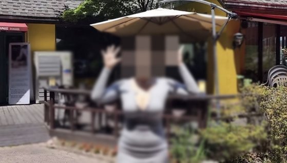 구독자 72만명을 보유한 유명 여성 유튜버가 춘천의 한 식당에서 음식값을 놓고 사기 행각을 벌여 논란이다. 유튜브