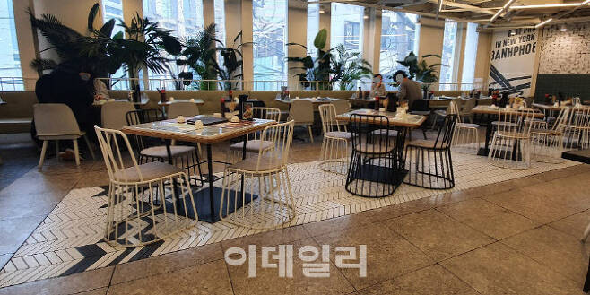 지난 1월 서울시내 한 식당이 점심시간에도 한가한 모습을 보이고 있다. (사진=방인권 기자)