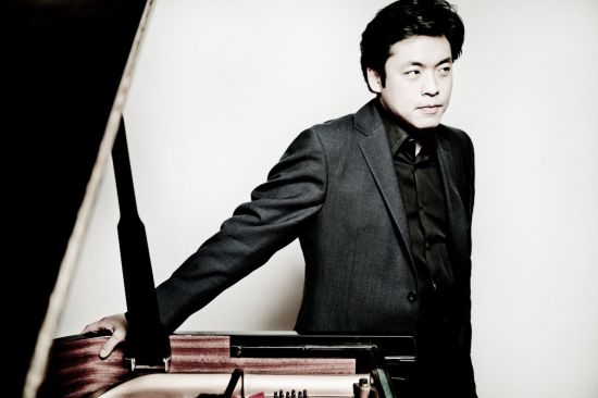 피아니스트, 지휘자 김선욱.