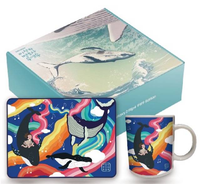 KT가 선보인 ‘우영우 에디션’ 패키지. KT는 갤럭시Z플립4의 화이트 색상을 ‘우영우 에디션’과 ‘Y에디션’등으로 나눠 출시했다. KT제공