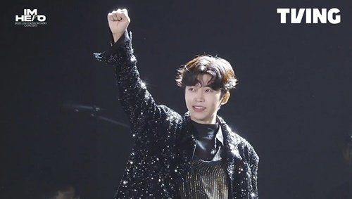 Lim Young-woong, who successfully completed his first national tour Im hero around Changwon, Gwangju, Daejeon, Incheon, Daegu and Seoul starting in Gyeonggi Province in May, will be on the Walk the Line stage in December.Lim Young-woong will perform Walk the Line Concert at Seoul Gocheok Sky Dome on December 10 and 11, according to his agency Fish Music on the 15th.Lim Young-woong is the first trot singer to enter Gocheok Sky Dome, which has nearly 20,000 people.Prior to the Seoul performance, the show will be performed in BEXCO, Busan from the 2nd to the 4th of the same month.This concert is meaningful both inside and outside the music industry in that Lim Young-woong is writing various new records in just two years after winning the 2020 trot audition program Tomorrow is Mr. Trott.It is the venue of the performance that draws attention.Gocheok Sky Dome and Olympic Park Seoul Olympic Stadium, which perform Walk the Line, are all called K Pop Holy Land, and can not be performed without solid fandom.At the Seoul Olympic Stadium, where K-pop singers and Korean foreign singers are mainly standing, he sold out all seats with a total of 45,000 people from December 12 to 14.With the early sold-out performance, the agency provided the last performance online on the 14thLove Live!! streaming service. According to Tving, Tving Love Live!The highest number of Euro subscribers among Lives; the real-time viewing share of all Love Live! channels in the same time soared to about 96% (based on UV at minute-by-minute time).In addition, Lim Young-woong recorded a record chart for each song released, a top-ranked terrestrial music program as a trot song, and a record sales volume (first-time sales) of 1 million copies for the first week of release for the first time in solo singer history.