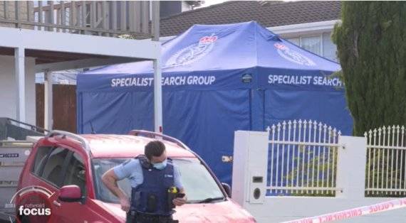 경매에서 구입한 가방에서 발견된 시신. 사진 = 뉴질랜드 헤럴드 보도 캡처