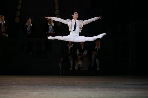 김기민은 높고 유려한 점프 동작으로 ‘중력을 거스르는 점프’란 평가를 받는다. 서울콘서트매니지먼트 제공