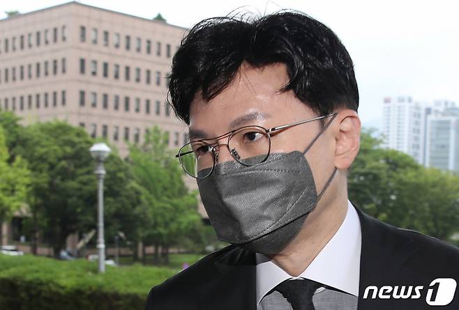 (과천=뉴스1) 임세영 기자 = 한동훈 법무부 장관이 17일 오전 경기도 정부과천청사로 출근하고 있다. 2022.8.17/뉴스1 Copyright (C) 뉴스1. All rights reserved. 무단 전재 및 재배포 금지.