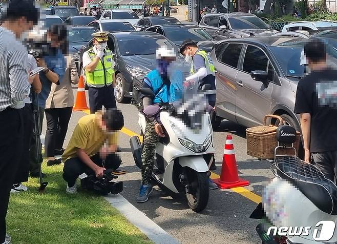 단속현장.(부산경찰청 제공)