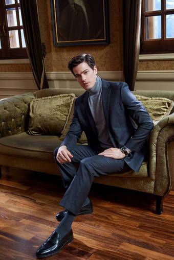 브룩스브라더스 수트 차콜그레이(CJ온스타일 제공).