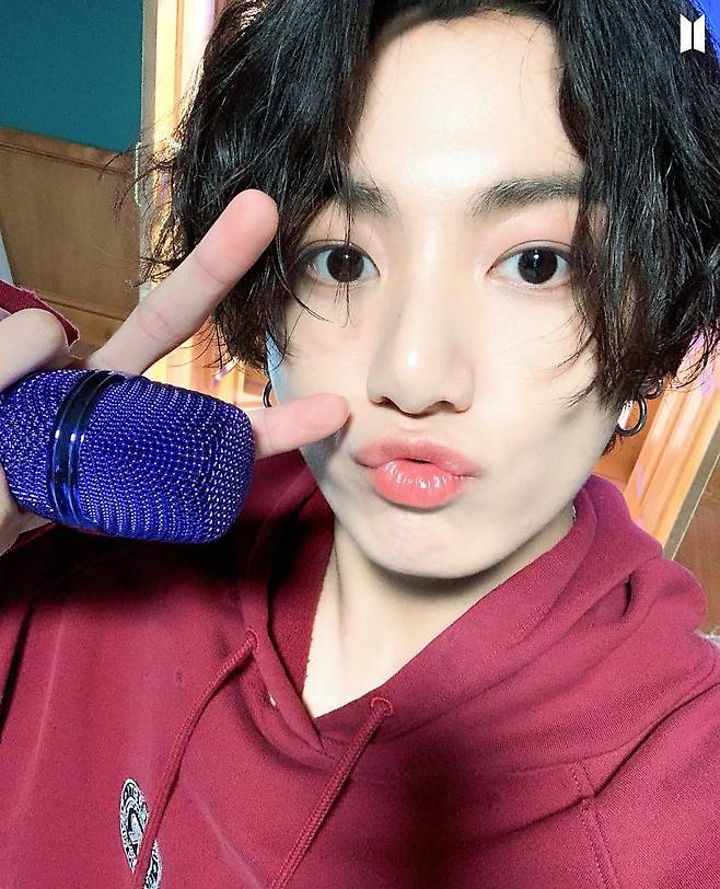 방탄소년단 정국, 日 '가장 노래 잘하는 K팝 남자 아이돌' 1위