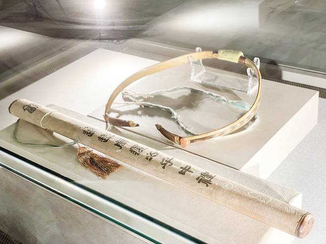 육군박물관에는 고종이 쓰던 활과 화살통이 전시돼 있다. 김상진 기자