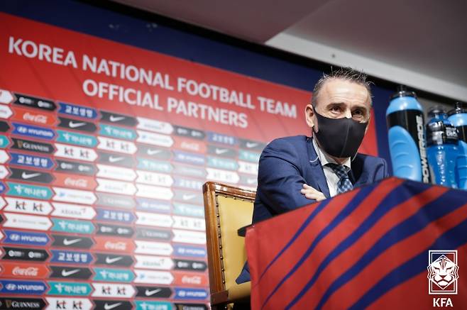 한국 축구대표팀 파울루 벤투 감독. 대한축구협회