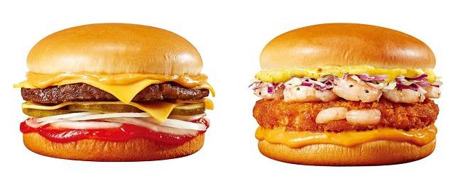 CU의 '리얼 비프 치즈버거'(왼쪽)와 '리얼 더블 슈림프 버거'/ 사진제공=BGF리테일
