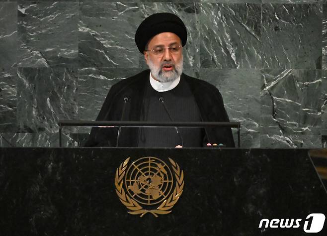 라이시 이란 대통령이 21일(현지시간) 뉴욕 유엔본부에서 열린 제77차 유엔 총회서 연설하고 있다. ⓒ AFP=뉴스1 ⓒ News1 우동명 기자