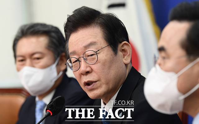 이재명 대표는 "(대통령의 비속어 발언으로) 국민들은 망신살에 아마 엄청난 굴욕감, 자존감 훼손을 느꼈을 것"이라고 말했다.