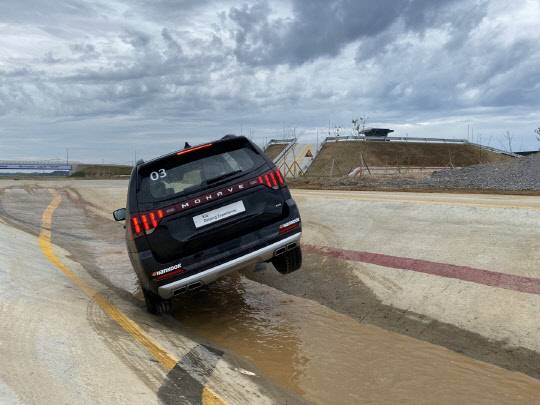 충청남도 태안 'HMG 익스피리언스 드라이빙 센터' 오프로드 시승 프로그램