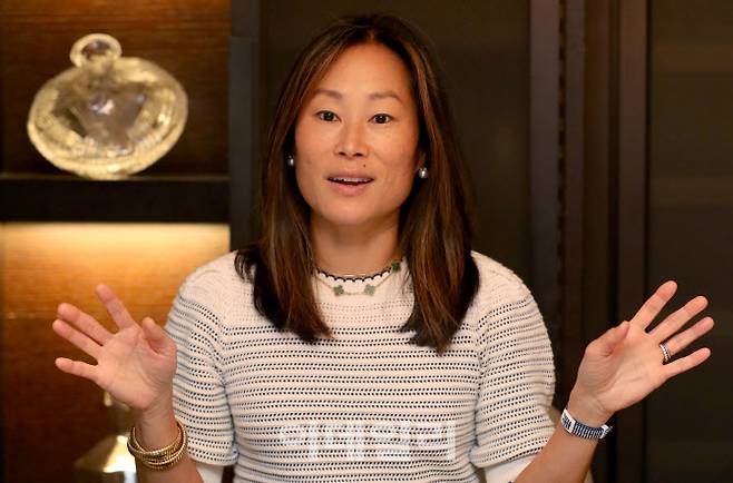 소피아 박 뮬렌 엔트러스트글로벌 CIO가 최근 이데일리와의 인터뷰에서 한국 기관투자자들의 투자 대상 다각화 및 글로벌화에 대해 이야기하고 있다. [사진=이데일리 방인권 기자]