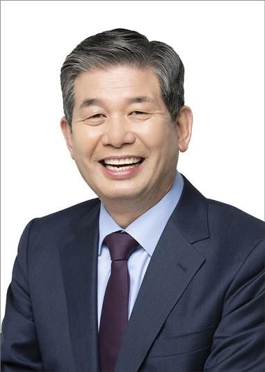 9월 30일 인천환경공단 이사장으로 취임한 최계운 인천대 명예교수.