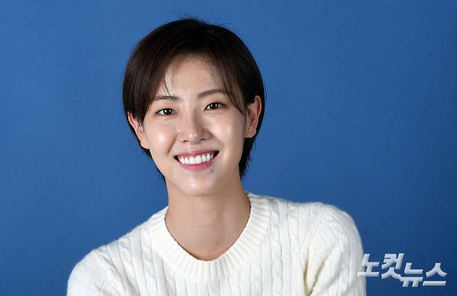 최근 종영한 KBS 2TV 주말드라마 '현재는 아름다워'에서 현미래 역할로 열연을 펼친 배우 배다빈이 27일 오후 서울 양천구 CBS노컷뉴스 사옥에서 인터뷰 전 포즈를 취하고 있다. 황진환 기자