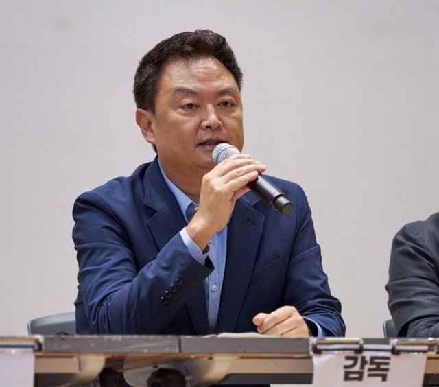 8월 31일 더불어민주당 유정주 의원이 주최한 국회 정책토론회에서 강윤성 감독이 저작권법 개정 필요성에 대해 말하고 있다. 한국영화감독조합 제공