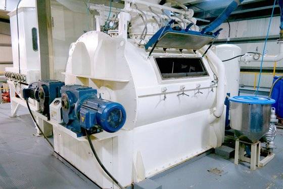 사료 진공 코팅 과정. 오에스피