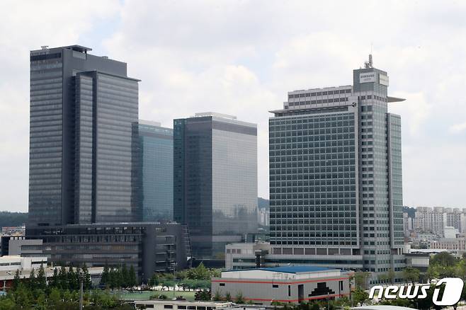 (수원=뉴스1) 조태형 기자 = 경기도 수원시 영통구 삼성전자 수원사업장의 모습. 2020.6.11/뉴스1