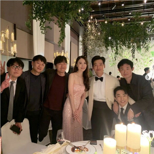 Actor Namgoong Min and model Jin A-reum posted a marriage ceremony after 7 years of devotion.Namgoong Min and Jin A-reum invited only family members to the Shilla Hotel in Seoul on the afternoon of the 7th and posted a marriage ceremony privately.At the marriage ceremony, actor Jung Moon-sung, the best friend of Namgoong Min, sang the society, and TVXQ Yunho and Choi Chang-min sang the celebration.Marriage, which was held privately, was revealed to the SNS and community of acquaintances, but the two marriage-type sites were also revealed.The photo shows the groom Namgoong Min who entered the crowd with cheers and applause, and Jin A-reum in a style wedding dress that revealed the shoulder.In the second part, I also got a glimpse of the bride and groom wearing a white tuxedo and pink dress.Namgoong Min and Jin A-reum have been linked through the movie Bonnie Wright My Pie in 2015 and have been open for seven years.Meanwhile, Namgoong Min and Jin A-reum have made a relationship through the movie Bonnie Wright My Pie in 2015 and have been open for seven years.Namgoong Min expressed his affection with his impression that he was thank you and I love you all the time at the time of the MBC acting Grand Prize last year.Namgoong Min made his debut in 1999 with the EBS youth drama Execute Your Dreams.Since then, he has appeared in dramas such as Pearl Necklace, Rosy Life, I Can hear my heart, Remember - Sons War, Kims Chief, Stobrig and Black Sun.Jin A-reum made his debut as a model in 2008 and appeared in the movies Solver, Mans Guide, Plank Constant and so on.