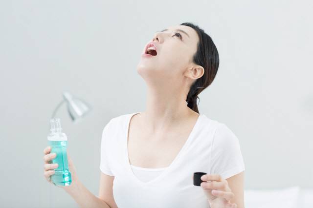 가글액 사용으로 코로나19를 예방하기 어렵다./사진=클립아트코리아