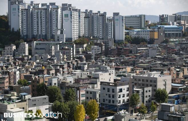 서울내 빌라단지의 전세가율이 가파르게 상승해 '깡통전세' 위험에 노출되고 있다. 사진은 성북구의 빌라단지 모습./사진=이명근 기자 qwe123@