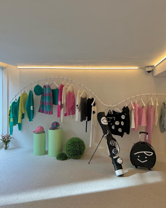 피브비 플래그십스토어는 신상 골프웨어, 테니스라인, 뷰티 라인을 선보였다. (피브비 제공)