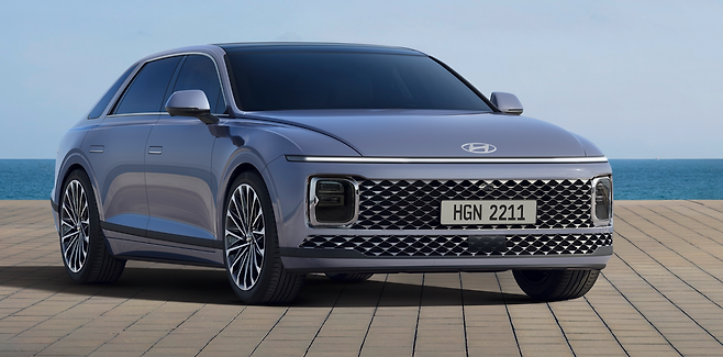 현대자동차가 새로운 플래그십세단 '디올뉴그랜저(GN7)을 14일 공식 출시했다.