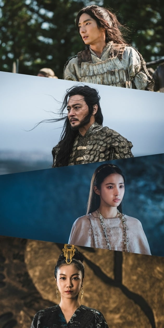 Song Joong-ki and Kim Ji-won will get off, Lee Joon-gi and Shin Se-kyung will join in, and the legend of  ⁇  Asuka will start again in 2023.TVN new drama  ⁇  Astral Chronicles Season 2 confirmed the casting of Lee Joon-gi, Jang Dong-gun, Shin Se-kyung and Kim Ok-bin, and announced the return of Season 2 production with news of return in three years. ⁇ Astral Chronicles ⁇  is a drama about the fateful stories of heroes who write different legends in the ancient land of Arth. Last season 1, they unfolded a fresh worldview and epic narrative that was not seen in previous dramas.Lee Joon-gi and Shin Se-kyung will join in Season 2 of the Astral Chronicles.Lee Joon-gi transformed into Inaishingi Eunseom Station, which became a powerful power in the east of the continent, and Shin Se-kyung plays the role of Second Coming Asa Shin Tanya, who became a powerful axis of Arthdals three powers in the powerless slave of the Han.Lee Joon-gi (Eunseom, Saya Station), Jang Dong-gun (Tagon Station), Shin Se-kyung (Tanya Station) and Kim Ok-bin (Taealha Station) will make a new story  ⁇  Astral Chronicles Season 2 is based on the world after about eight years since Tagon (Jang Dong-gun) took the throne.For over eight years, Arthdal succeeded in suppressing the massive rebellion of the tribes slaughtered by Tagon in Season 1, and the Ago tribe, under the leadership of Eunseom, finally achieved the reunification of thirty clans since the Inaishingi 200 years ago.In Season 2, Tagons Arthdal Kingdom and Eunseoms Ago Alliance are facing a major war that cant avoid the fate of the Ascon continent. ⁇  Astral Chronicles  ⁇  Season 2 is written by Kim Young-hyun and Park Sang-yeon after Season 1, and directed by Kim Kwang-sik, who directed the film Anseongseong.Jang Jae-wook, a martial arts director who participated in the Inspiration of the Wind, Jang Jae-wook, a martial arts director who participated in the Inspection of the Wind, M83 of  ⁇   ⁇   ⁇   ⁇   ⁇   ⁇ ,  ⁇   ⁇   ⁇   ⁇   ⁇   ⁇   ⁇   ⁇   ⁇  VFX, and the talented staff will cooperate to realize a more realistic worldview.An official of Studio Dragon explained that  ⁇ Astral Chronicles is a work that has great significance in boldly unfolding Worldview and storytelling that no one has tried in the content industry. I will return it to viewers who are eagerly waiting for Season 2 so far. ⁇ Astral Chronicles ⁇  Season 2 aims to air in 2023.