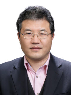 박성욱 한국전자파학회장(KAIST 전기 및 전자공학부 교수)