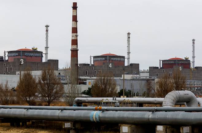 우크라이나 남부에 위치한 유럽 최대 원자력발전소 자포리자 원전의 모습. [로이터]