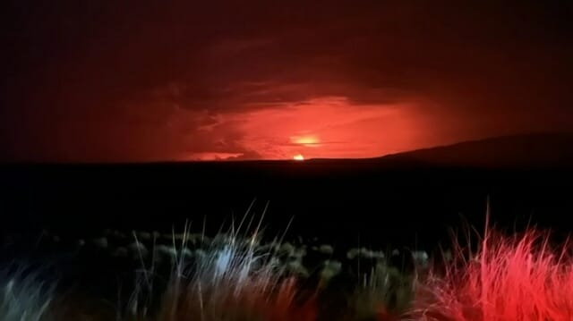 하와이 화산 관측소에서 지켜본 마우나 로아 화산 분출 모습 (사진=Ken Hon/USGS HVO)