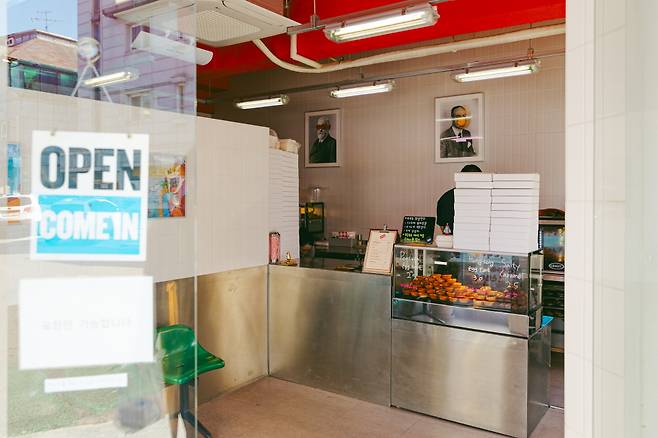 깔끔하면서도 감각적인 히히히 매장