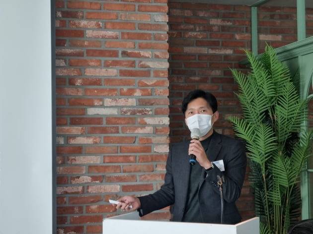 백준현 자람테크놀로지 대표이사가 2일 서울 여의도 전경련회관에서 열린 기업공개(IPO) 간담회에서 발표하고 있다. 사진=신현아 기자