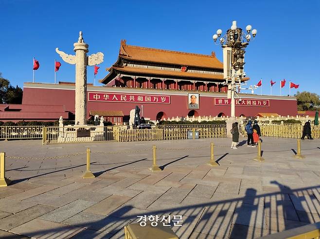 중국 베이징 톈안먼 광장이 지난 3일 썰렁한 모습을 보이고 있다. 베이징｜이종섭 특파원