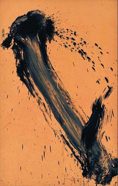 근년 작인 '흙 A23'(2018, 캔버스에 흙, 먹, 227×145㎝). 국립현대미술관 제공