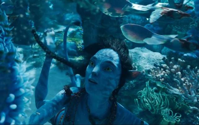 3D·4D영상을 시청할 때 어지럼증, 두통, 구토 증상이 있다면 잠시 중단하고 5~10분 휴식을 취하는 게 좋다./사진=‘아바타: 물의 길’ 예고편 캡처