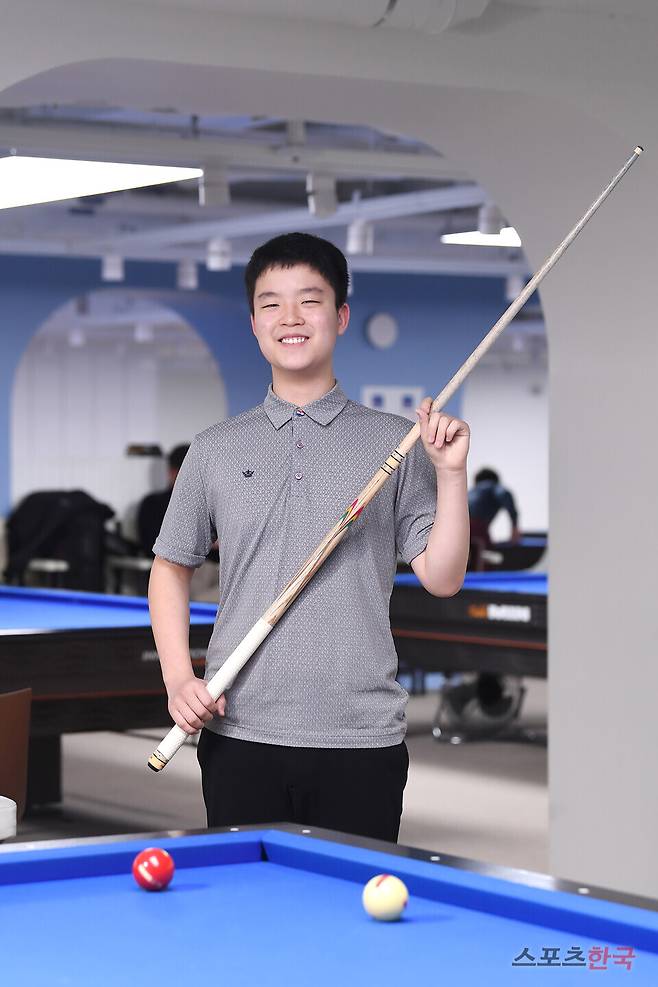 프로당구 선수 김영원이 스포츠한국과의 인터뷰에서 포즈를 취하고 있다. ⓒ이혜영 기자 lhy@hankooki.com