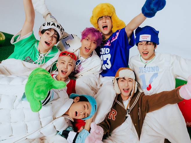 H.O.T.의 히트곡 '캔디'를 리메이크한 곡으로 음원 차트 1위를 차지한 NCT 드림. 사진 제공=SM엔터테인먼트
