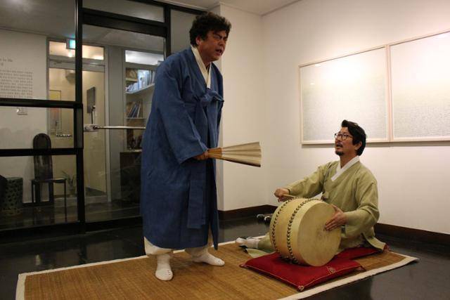 통인화랑에서 열린 판소리 공연. 통인화랑 제공