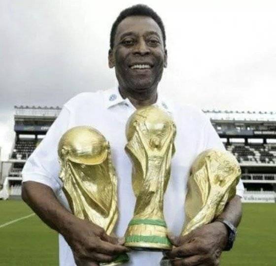 브라질을 세 차례 월드컵 우승으로 이끈 펠레. 사진 펠레 인스타그램