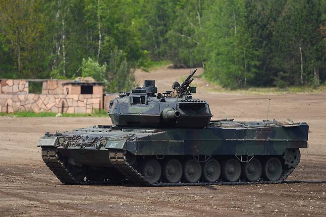독일의 레오파드2 전차가 훈련하는 모습. /AFP·연합뉴스