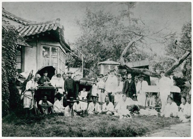 1891년 남한산성으로 휴가를 떠나는 선교사들. 서울역사박물관 제공