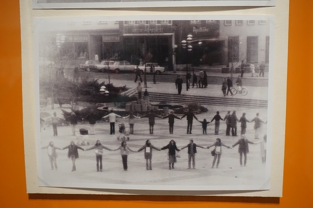 ▲베를린 슈타지 박물관에 보관된 1982년 튀링엔주 예나의 평화 시위 모습. 1980년대 초부터 동독 전역에서 반독재 민주화 운동이 이어졌다. ⓒ프레시안 특별취재팀